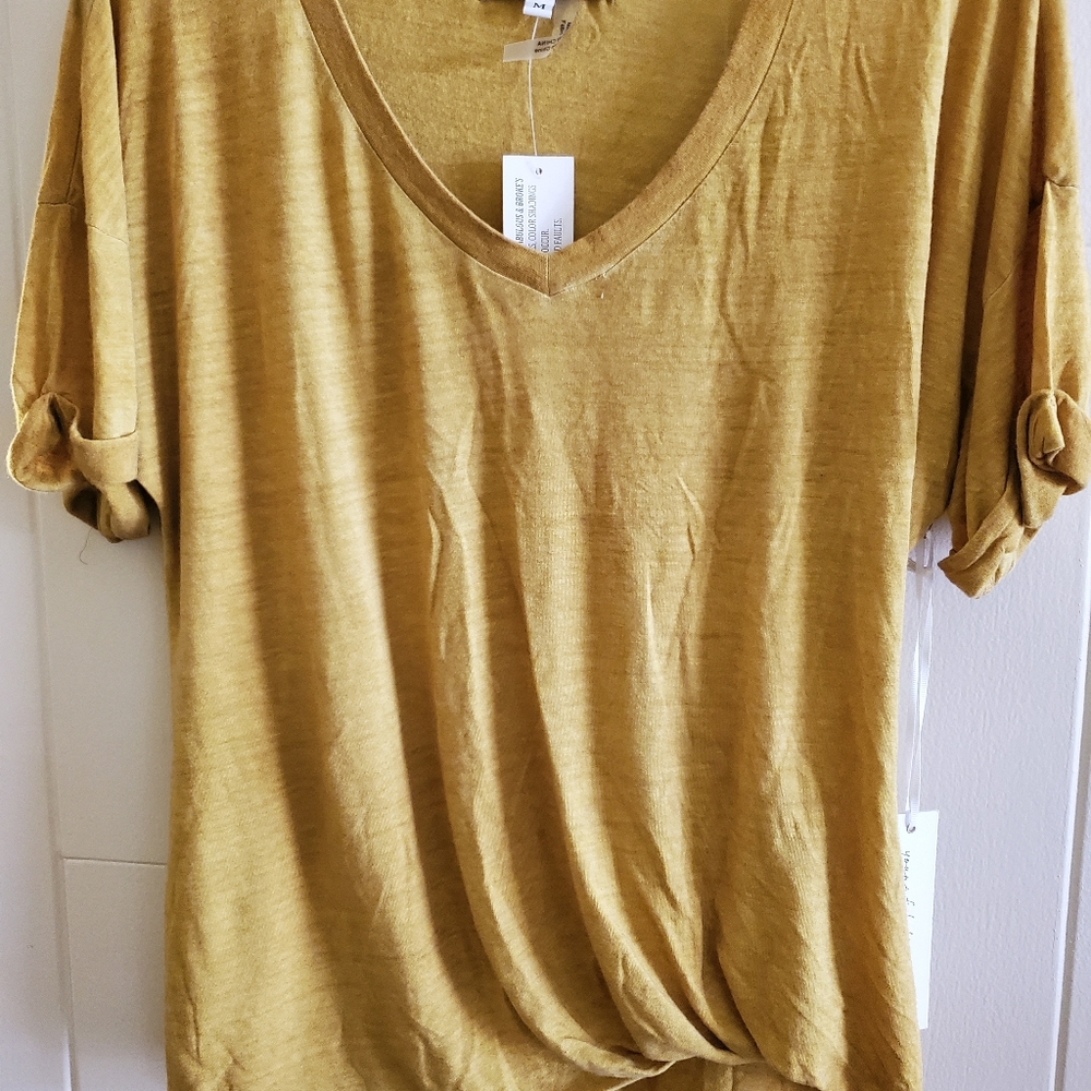 *NWT* YF&B Women's Top